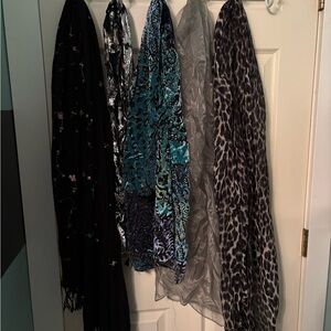 Five scarves to a bundle